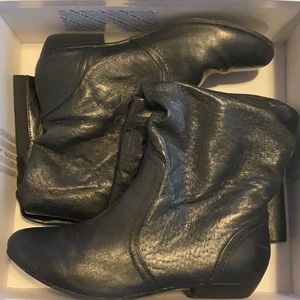 Black Steve Madden women boots ✨
